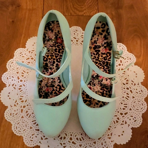 Body Central Size 8 Teal Platform Heels - Picture 2 of 7